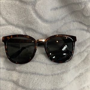 ⭐️🕶LUCKY Brand Sunglasses